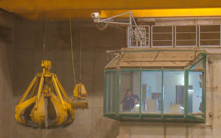 Early fire detection WASTE-SCAN with thermal imaging