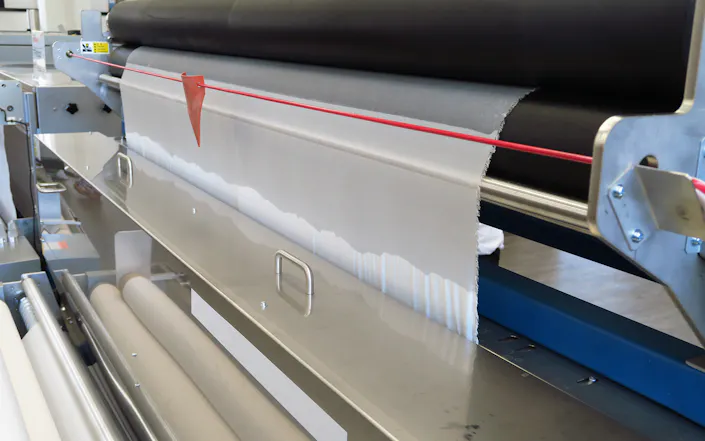 Quality Assurance for Coating Processes | InfraTec / Picture Credits: © iStock.com / Greppe