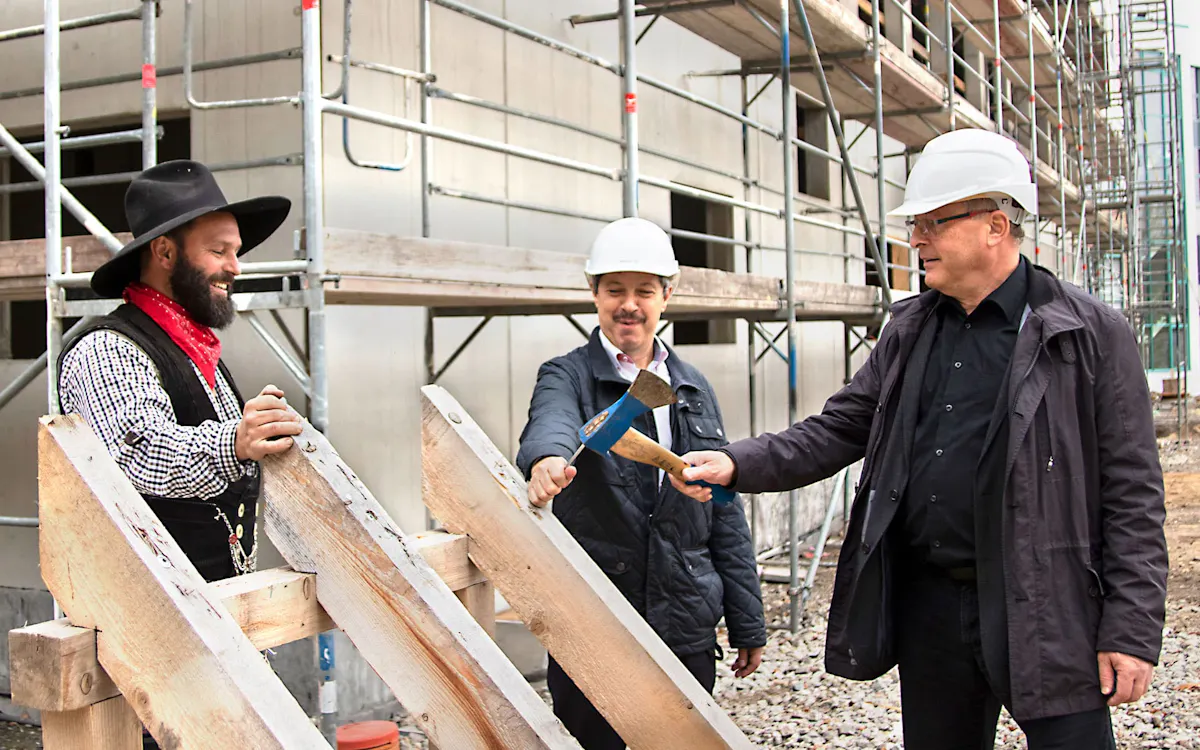 Topping-out Ceremony at InfraTec 