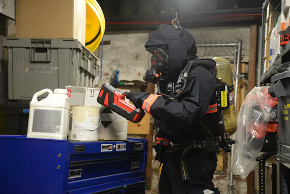 Detecting unknown gases with XplorIR from RedWave | Picture credits: @RedWave Technology