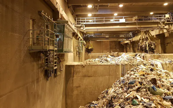 InfraTec ZMS Müllkraftwerk Schwandorf: Bunker Crane Pulpit