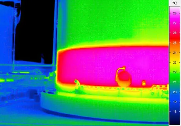 InfraTec chemical industry - fill level of a tank