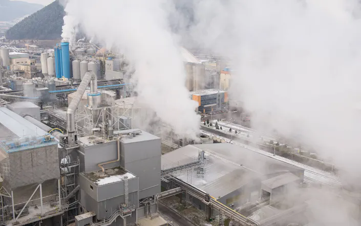 Industrial plant - Picture credits: tiborgartner / iStock.com