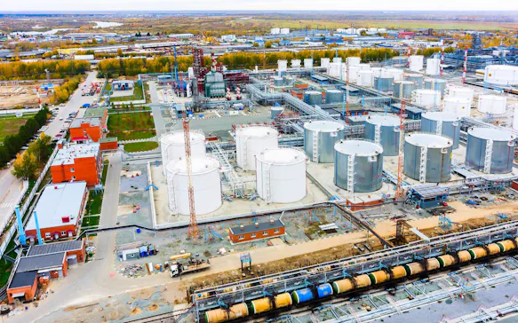 thermal imaging InfraTec tankfarm - Picture credits: © iStock.com / SergeyVButorin