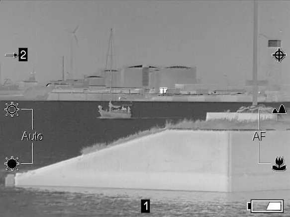 Observation of a sailing boat