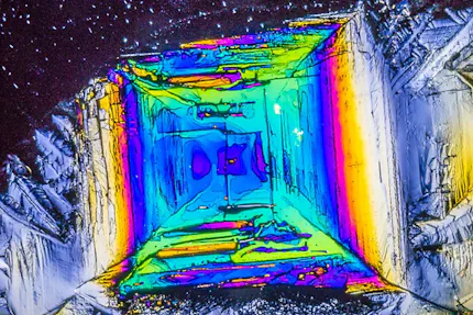 Polarisation microscopic image of crystallised Rochelle salt